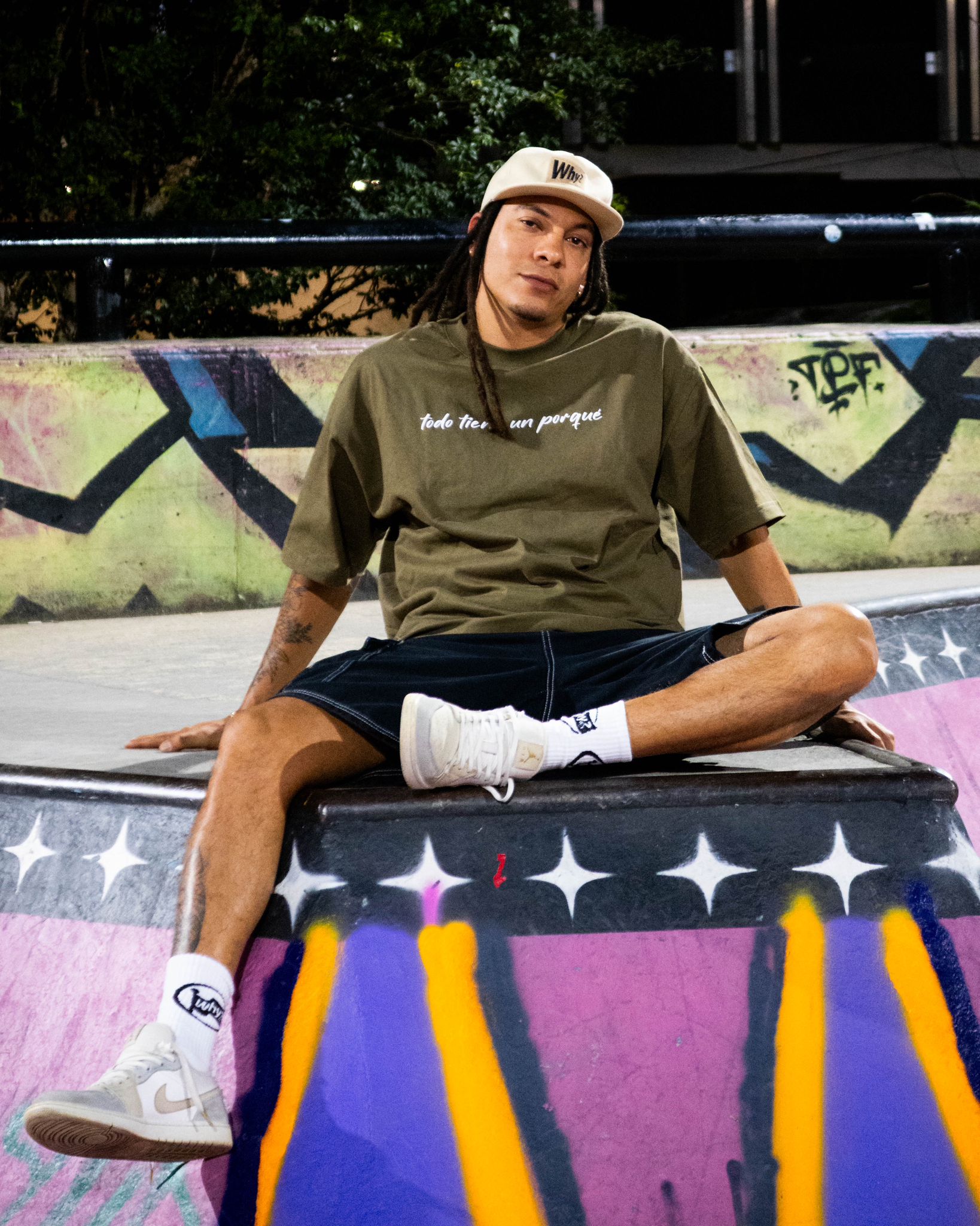 The Why Brand “todo tiene un porqué" Oversized Tee